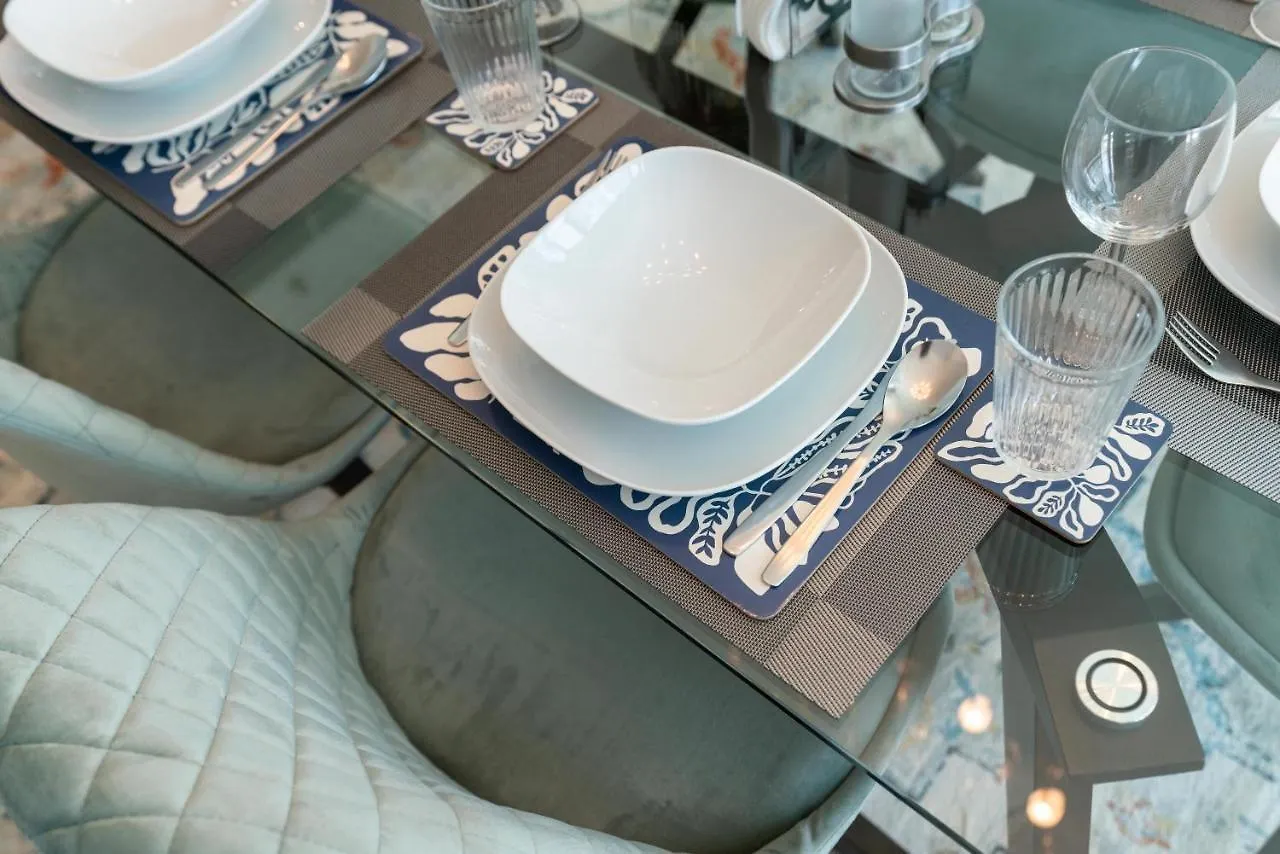 Apartment Ultimate Stay / 4 Beds / Burj Khalifa And Opera View Dubai