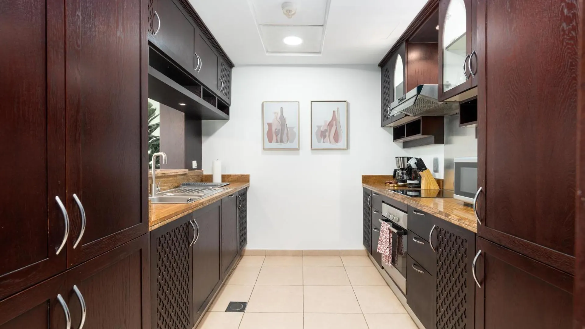 Ultimate Stay / 4 Beds / Burj Khalifa And Opera View Dubai 0*,  United Arab Emirates